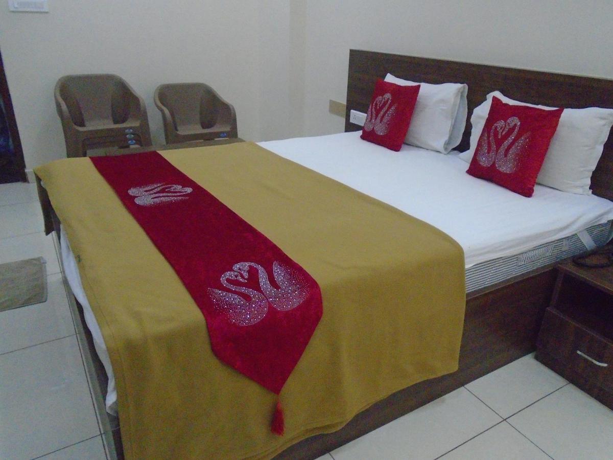Ssr Residency Hotel Mandya Exterior photo